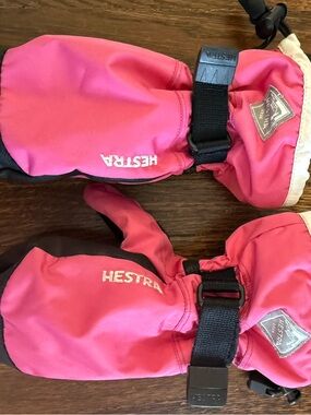 Hestra Kids Gauntlet CZone Jr Waterproof Pink Mittens with Black Accents